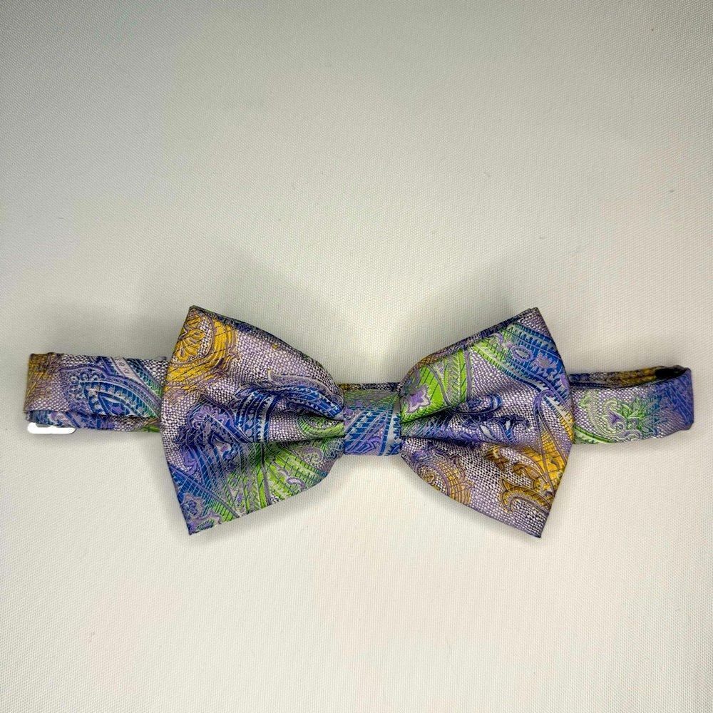 Stacy Adam's Paisley Print Bow Tie